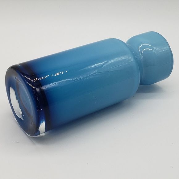 MCM Retro Blue Opal White Cased Scandinavian Art Glass Bud Vase - Picture 7 of 11